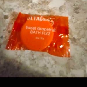 Ultra Beauty Sweet Grapefruit Bath Fizz